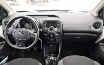 Rent Toyota Aygo 22' or Peugeot 108 